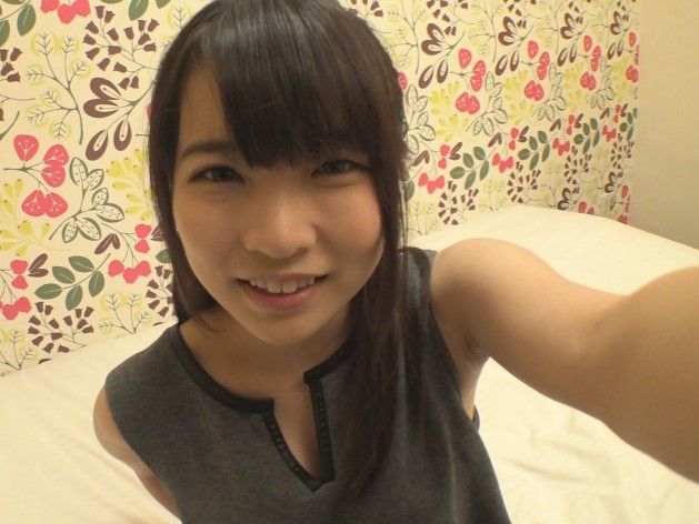 【初々しい素人娘の秘密】 大胆な指テクでオナニー三昧！ 恥じらいながらも大開脚でイキまくる♡