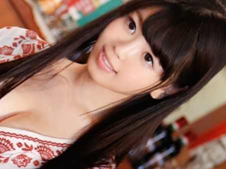 【素人ハメ撮り】 看板娘の裏バイト♡ 噂の美少女と生々しいプライベートSEXを覗き見！