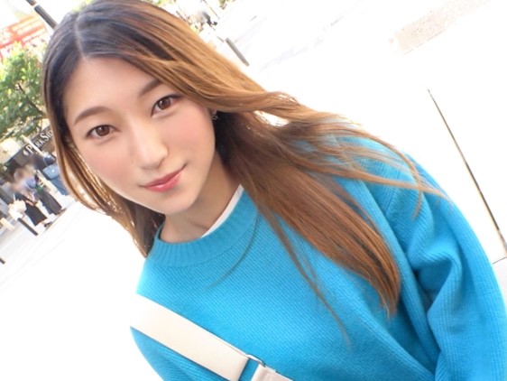 【ナースの淫らな休日】 スレンダー美ボディの天使がナンパでゲット！ 優しい口調でチンコを弄び、挿入で乱れる姿は必見！