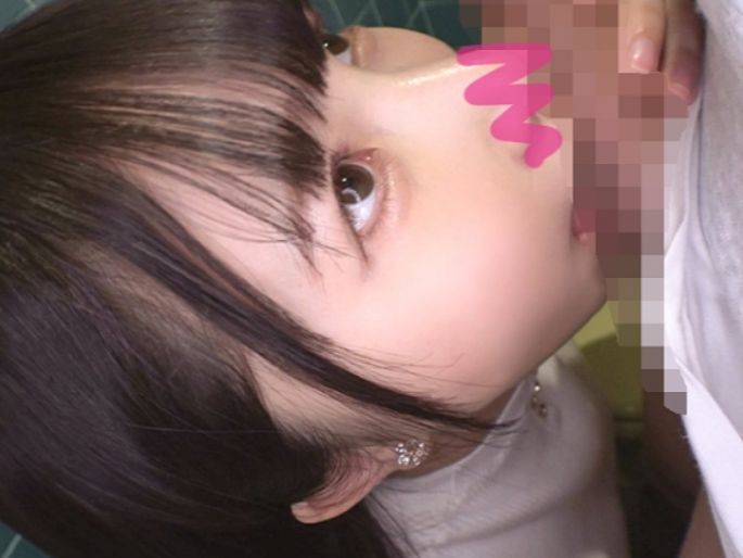 【美少女と公衆トイレの出会い】 清楚な彼女がトイレでフェラしてくれるなんて！ 興奮の出会いから始まる濃厚ラブストーリー♡