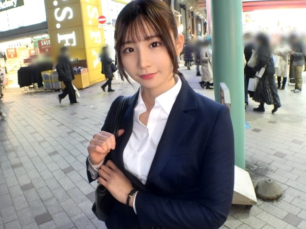 【新卒OLの秘密】 可愛すぎる新人OLと社内不倫！ 仕事のストレスをエロで発散するオフィスラブ♡