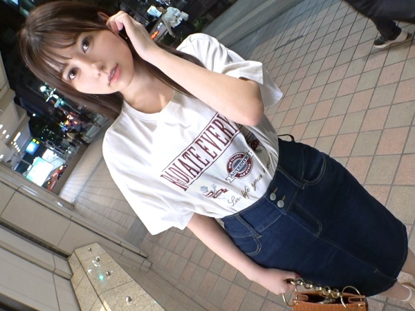 【押しに弱いお姉さんとエッチな冒険】 キュートなお姉さんを口説いてラブホへ！ 激しく突かれて感じちゃう♡ 連続イキでトロトロ♡