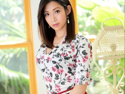 【電マでイカせまくり♡】 セクシーお姉さんの敏感スポットを刺激！ グチョグチョになったアソコをペロペロ♡ 電マの快感に悶える姿は必見！