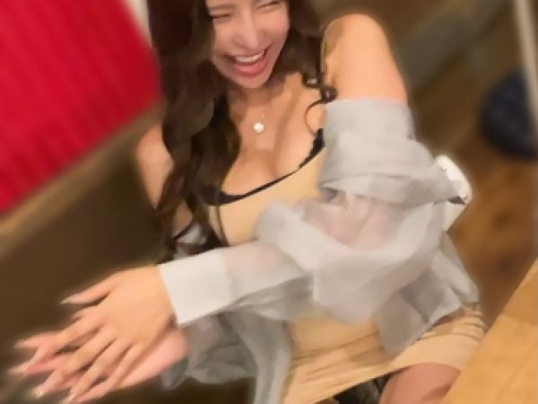 【ギャルの乱れナイト】 酒池肉林！ 酒好きギャルと一晩中ヤリまくり♡ 酔っぱらって感じまくる姿は必見！