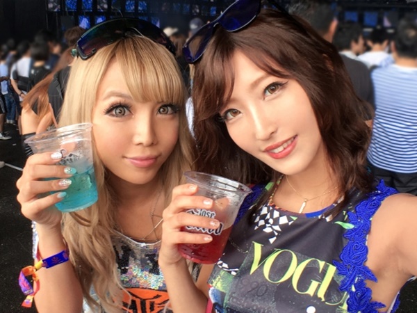 【ギャル乱交パーティー】イケイケお姉さんたちとナンパ即ハメ！ ノリノリで乱れるギャルのエロすぎる肉宴！