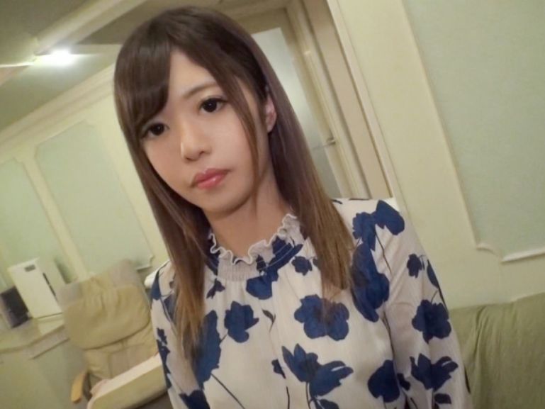 【素人】一見普通の女子大生だと思たんだけど…エロ過ぎた！とにかく感じやすいみたいで淫乱に犯されたら絶頂繰り返してる！