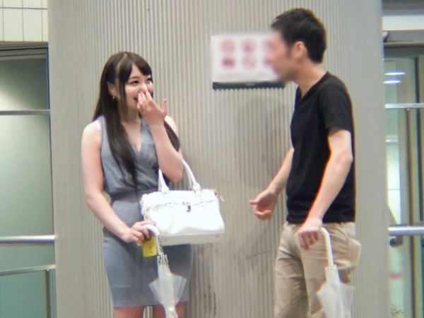 【巨乳JDのNTR】彼氏の目の前で他人棒にメロメロ！ Fカップ美乳を揺らして快楽に溺れるエロカワ女子大生！