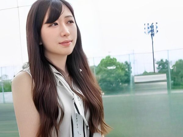 【三十路人妻の美尻騎乗位】 旦那を忘れ、巨尻を揺らして乱れる！ 魅惑の美尻でチ○ポを包み込む淫乱妻の騎乗位セックス！