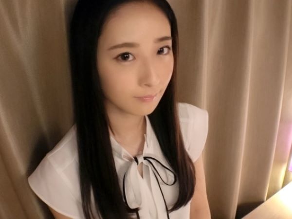 ＜素人初撮り＞サラサラ黒髪のスレンダーお嬢様が会ったばかりのオッサンに犯される♡奥が気持ち良すぎて自分から腰動かしちゃう