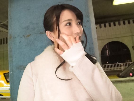 【素人】耳に心地よいキレイでカワイイ声が堪らないアイドルみたいな美女が恥ずかしげもなくイキまくる！