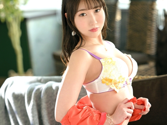 【美ボディ女性のエロい悶え】『もっと…奥まで…』手マンとクンニで敏感おマンコを責められ、濡れ濡れ状態に！バックから肉棒を挿入され、綺麗なカラダを震わせながら乱れ喘ぐ姿が超エロい！！