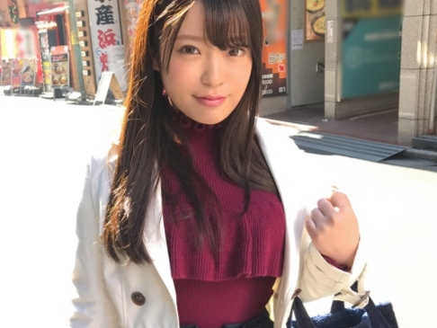 【無毛ま○この敏感娘】『あっ…そこダメぇ…』ツンと上向きの美乳がキュートな女の子が、ピンクのパイパンマ○コで大興奮！ピストンされるたびに感じまくり、無毛の秘部がヌレヌレに…！可愛い顔してエッチな反応がたまらない！♡