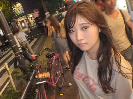 【街で見つけた天使】『気持ちいい…ダメなのに…』ナンパされたウブな美少女が正常位で激しく突かれ、濡れ濡れのおマンコを指でかき混ぜられちゃう！可愛い顔してエッチな声出しちゃうぞ♡
