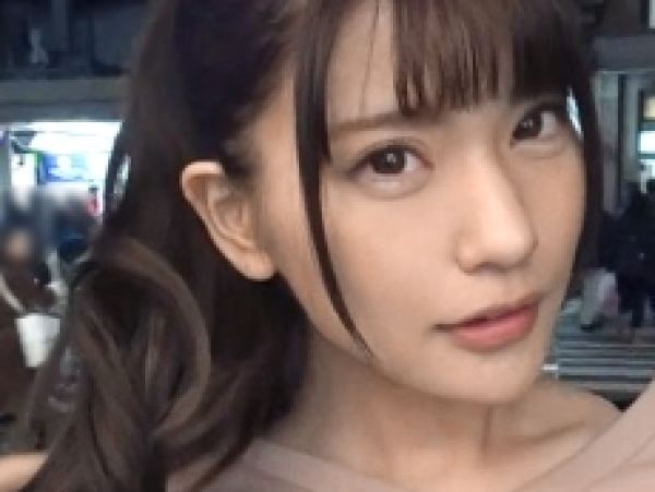 【9頭身モデル美女の衝撃SEX】「私、感じちゃう…」キツマン美女が自ら腰振り杭打ちピストン！アクロバティックな体位で乱れまくり、モデルボディがエロく揺れる！