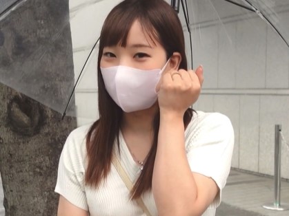 【人妻の危険な情事】『旦那じゃ満足できないの…』欲求不満な美熟女が、他人棒との濃厚セックスに夢中！よだれ垂らして乳首を舐め回し、腰をグラインドさせる騎乗位がエロすぎる！