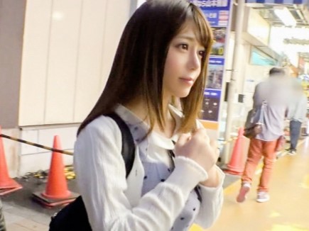 【無毛の美少女】『恥ずかしい…』めちゃカワ女子が初々しいセックス体験！スベスベのパイパンおま○こがエロすぎて即フル勃起！恥じらいながら感じる姿がたまらない♡