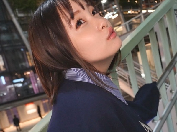 【むちむちボディ美少女の危険な誘惑】『彼じゃ物足りないの…』上目遣いでチンポを挟み込む極上パイズリ！彼氏じゃ味わえない快感に溺れる小悪魔美少女♡