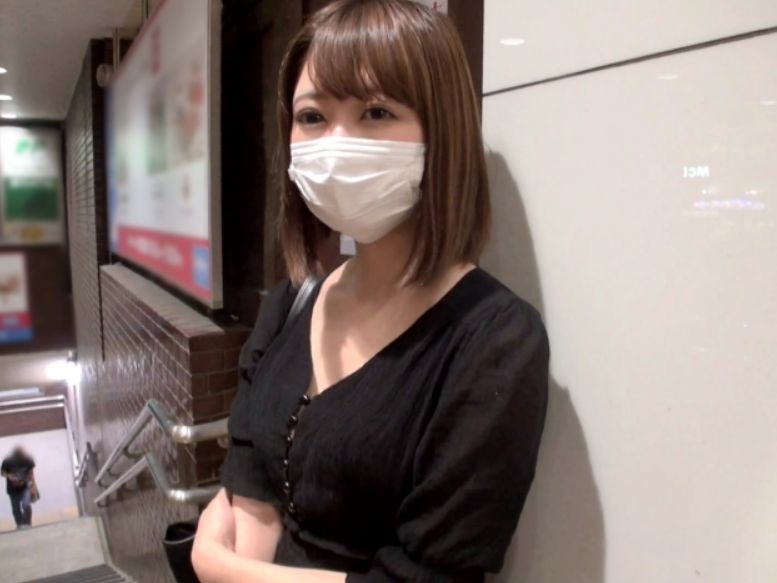 【保育士お姉さんの甘い吐息】『ダメ…声出ちゃう…』喘ぎ顔が可愛すぎる保育士さん！ベッドでもお風呂でも我慢できず、激ピストンに感じまくり！普段は子供相手の優しいお姉さんが、エッチな顔で乱れちゃう姿に興奮必至！ｗ