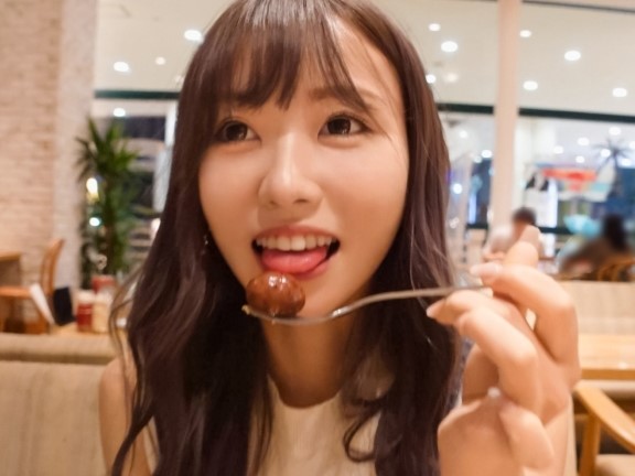 【ヌルヌル4P乱交】『気持ち良すぎる…』スレンダー美女がオイルまみれで3人の男と大乱交！パイパンマ○コにチンポを次々挿入され、中出しされまくる濃厚セックス♥