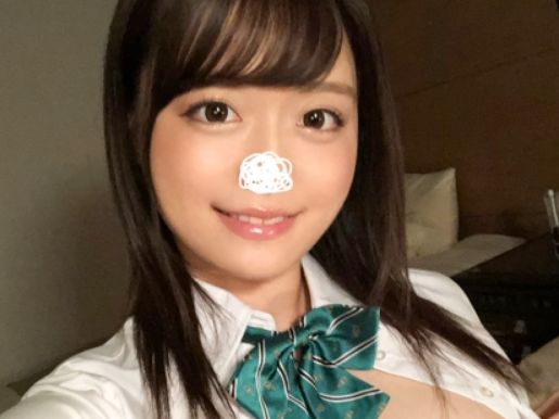 【制服JDの欲求不満エッチ】『早く挿れてよ…♡』チンポが恋しい女子大生が我慢できずにおねだり！挿入後はイキまくりで敏感ボディが痙攣！制服姿で乱れる姿がエロかわいい！