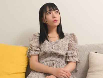【彼氏の目の前で…】童顔アイドル級美少女が男友達に寝取られ！性欲旺盛な彼女は他人棒でも感じまくり、連続痙攣イキ！彼氏はただ見てるだけ…♡キュートな顔とギャップのエロさがヤバい！
