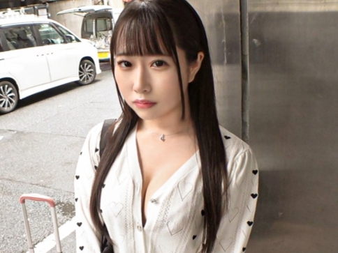 【巨乳ナンパ】『感じちゃう…』街で見つけた爆乳ちゃんをゲット！敏感な乳首をコリコリして、グチョ濡れマ●コにガチ勃起チ●ポをブチ込み、激ピストンでイカせまくる！