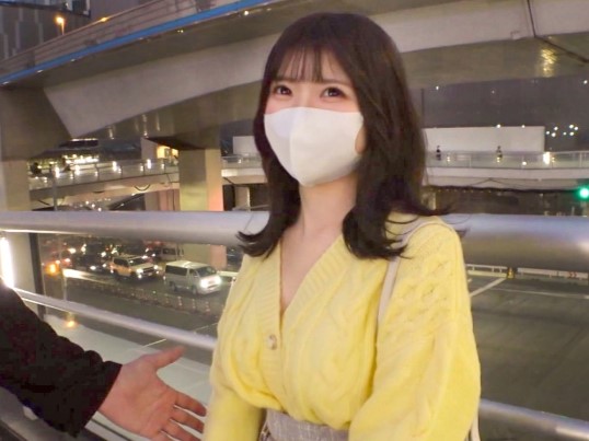 【激カワパイパン娘に顔射ナンパ】『そんなに突いたらダメぇ…』無毛マ●コを肉棒でかき回し、キュートな顔にドピュッと大量発射！！
