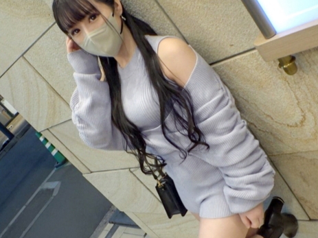 【街角ナンパ】清楚系美少女をゲット!キュートな笑顔の裏に隠された敏感おマンコを激しく責めまくる!手マン&電マでビショビショに感じさせ、イキまくる姿がエロすぎる!!
