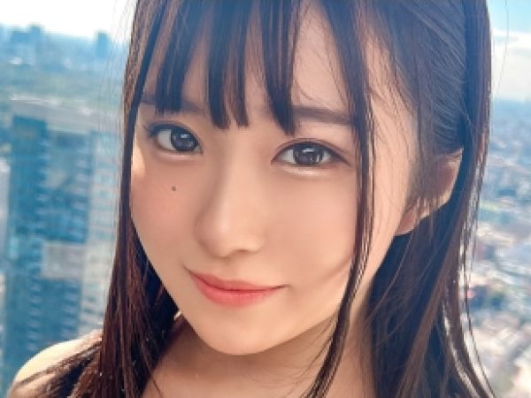 【身長差カップル】『大きくてドキドキしちゃう…』小柄でムチムチのロリ美少女が、大人との身長差セックスに挑戦！♥ 大きなチンポに戸惑いながらも、種付けされちゃう濃厚性交！