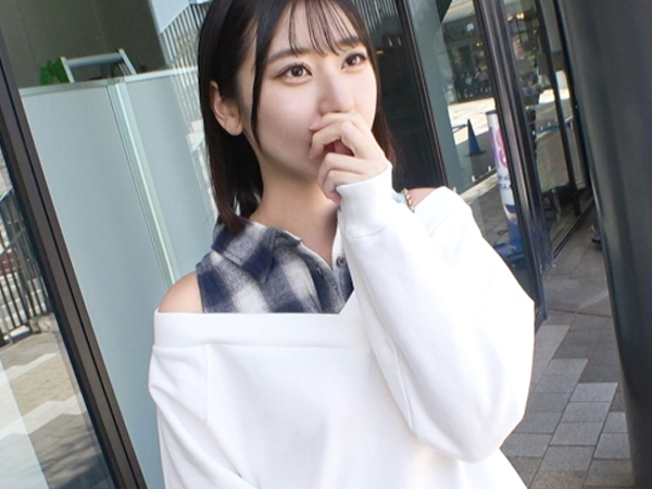 【街角ナンパ成功】『彼氏じゃ物足りない…』色白美ボディの素人娘をゲット！NTRチンポで奥まで激ピストン♡彼氏の存在を忘れるほど感じまくる！